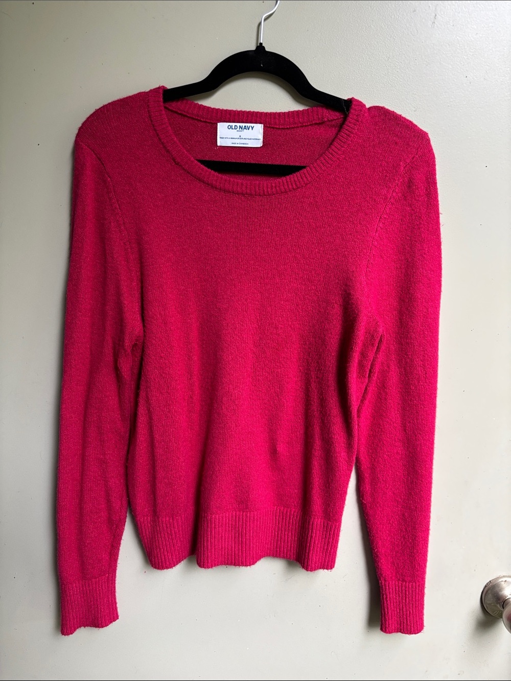 Old Navy Women's Fuchsia Crewneck Sweater